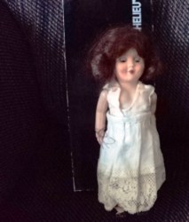 ENGLISH AUBURN DOLL RICHELIEU BOX MAIN_02